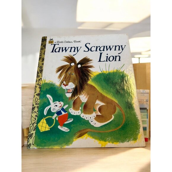 Lot of 4 vintage Golden Books Bambi, 3 Little Pigs, Tawny Scrawny Lion, Night Be - Picture 3 of 13